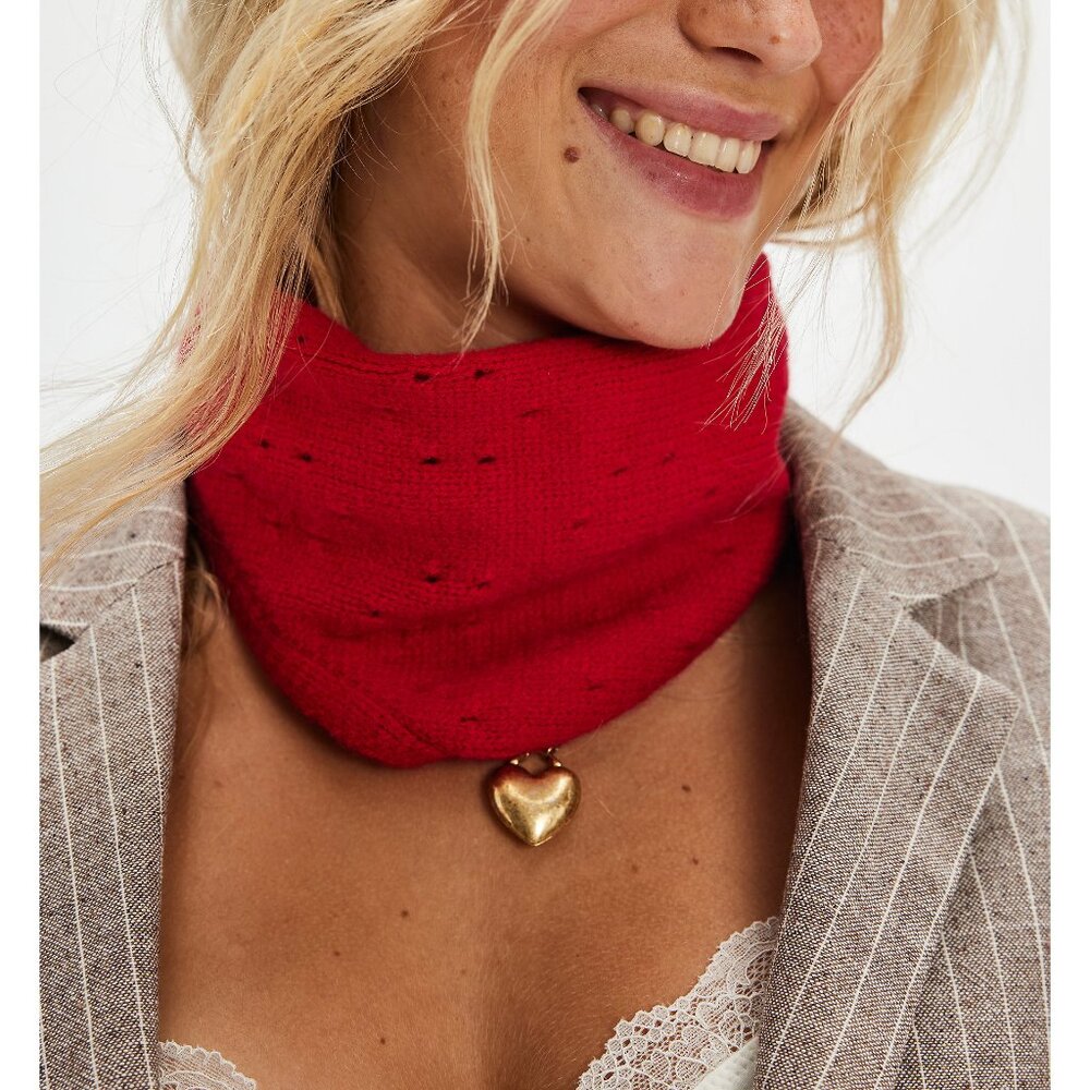 FREE PEOPLE Triangle Essential Scarf / Red - Picture 6 of 8